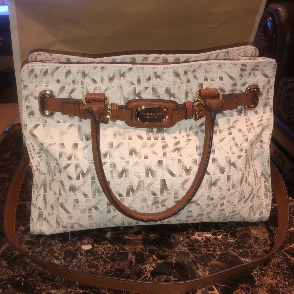 Michael kors purse